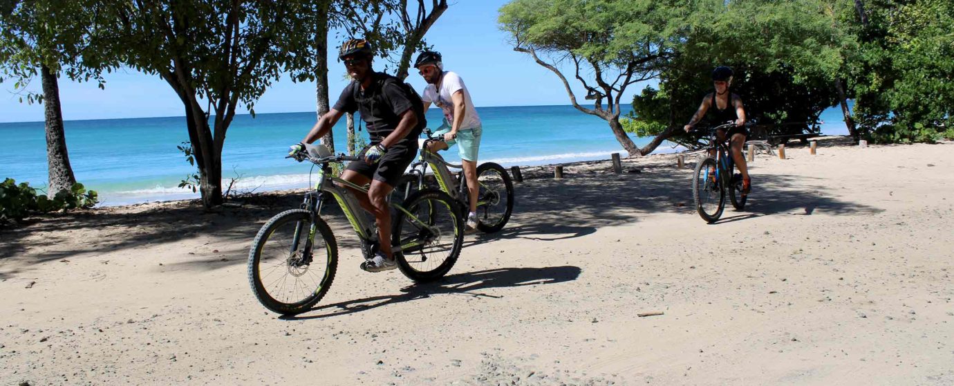 Maßgeschneiderter Trip mit dem E-Bike, um Martinique zu entdecken.